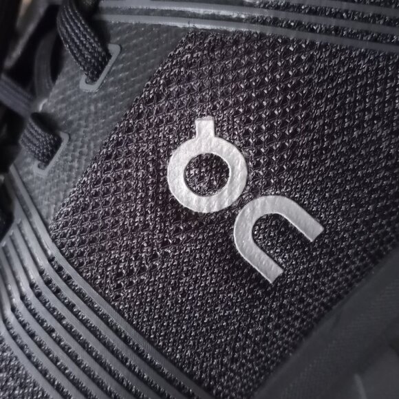 'On Cloud' Shoe Black/Eclipse size 9.5 EUC #5598626 - Picture 6 of 16